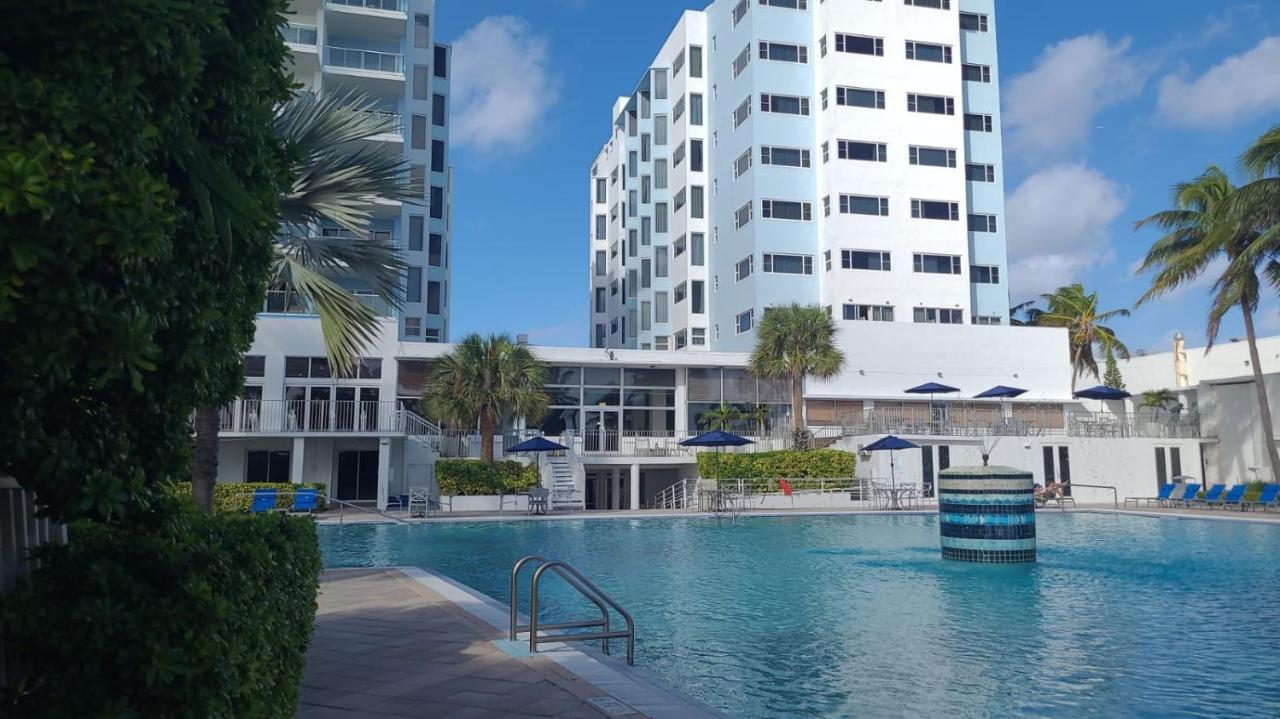 Sherry Frontenac Oceanfront 마이애미 비치 외부 사진